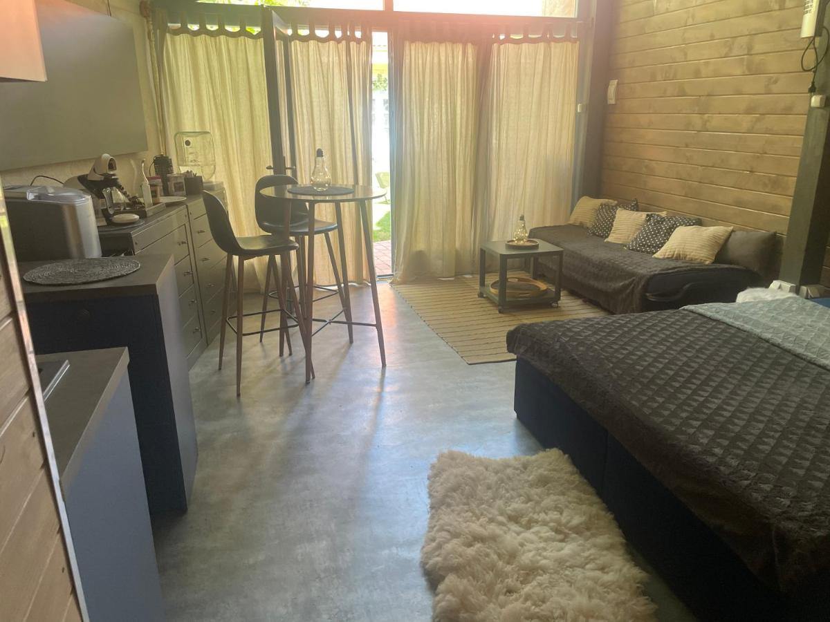 Monpe Apartmanik S Atmosferou Komárno Buitenkant foto