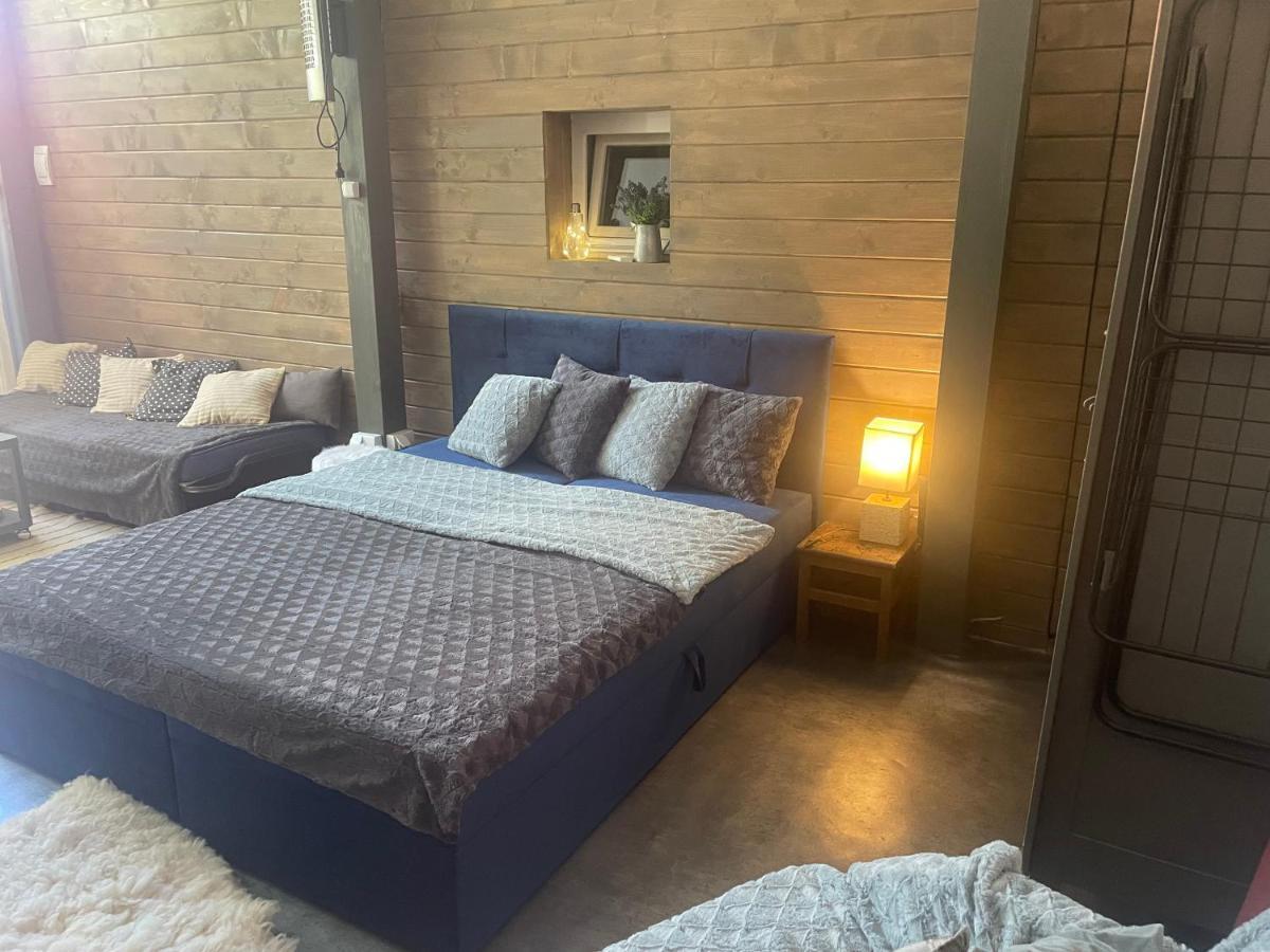 Monpe Apartmanik S Atmosferou Komárno Buitenkant foto