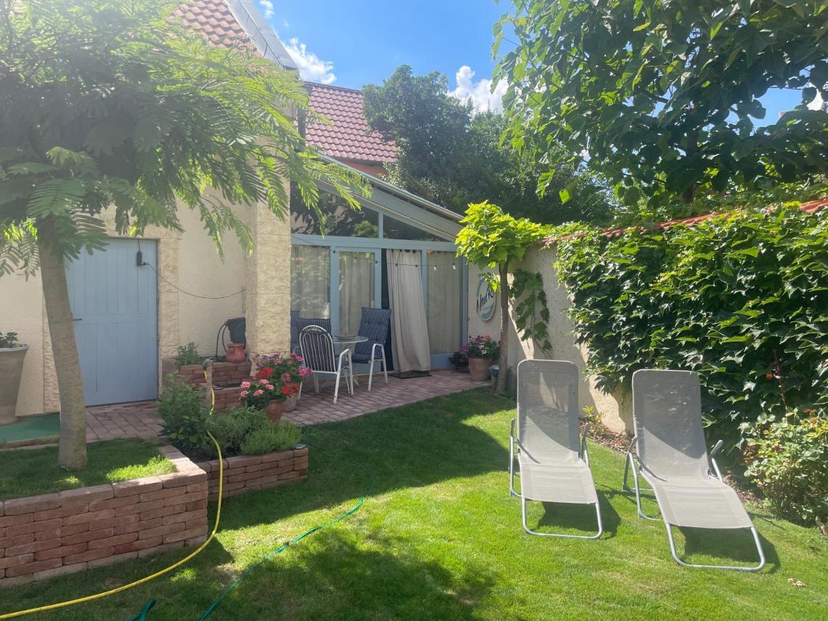 Monpe Apartmanik S Atmosferou Komárno Buitenkant foto