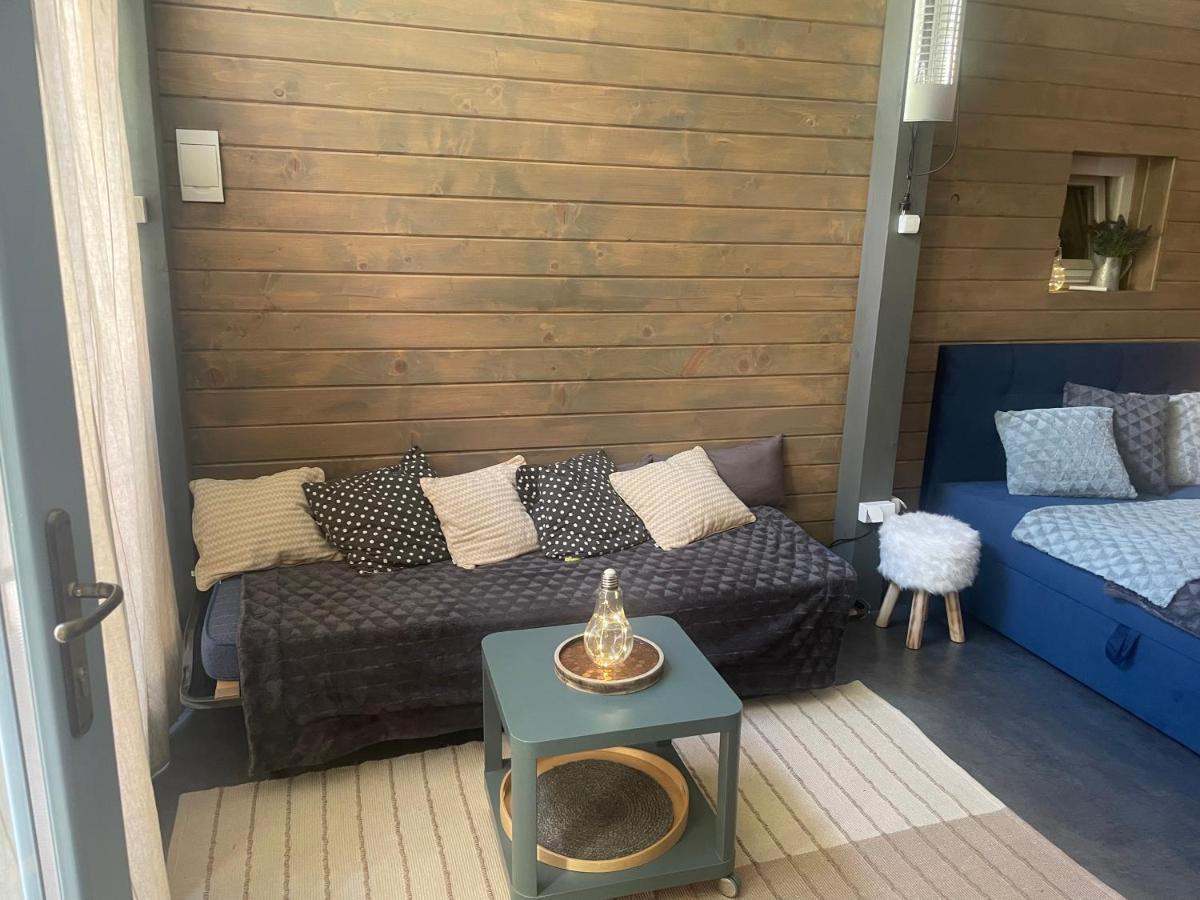 Monpe Apartmanik S Atmosferou Komárno Buitenkant foto