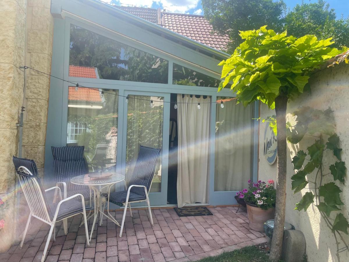 Monpe Apartmanik S Atmosferou Komárno Buitenkant foto