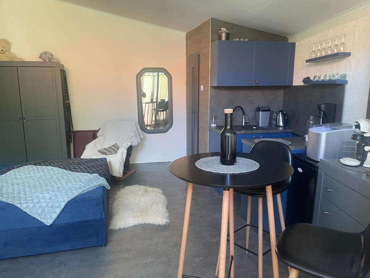 Monpe Apartmanik S Atmosferou Komárno Buitenkant foto