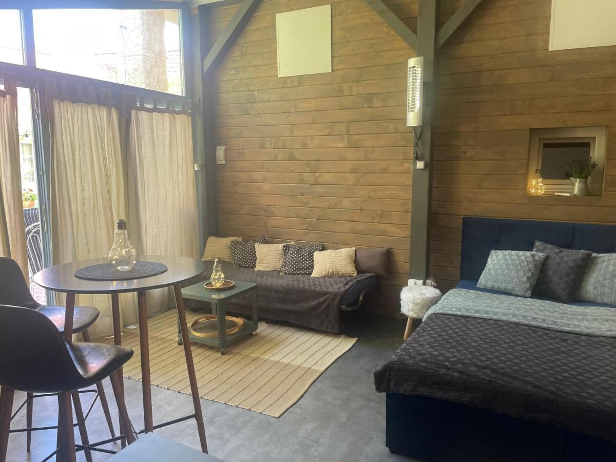 Monpe Apartmanik S Atmosferou Komárno Buitenkant foto