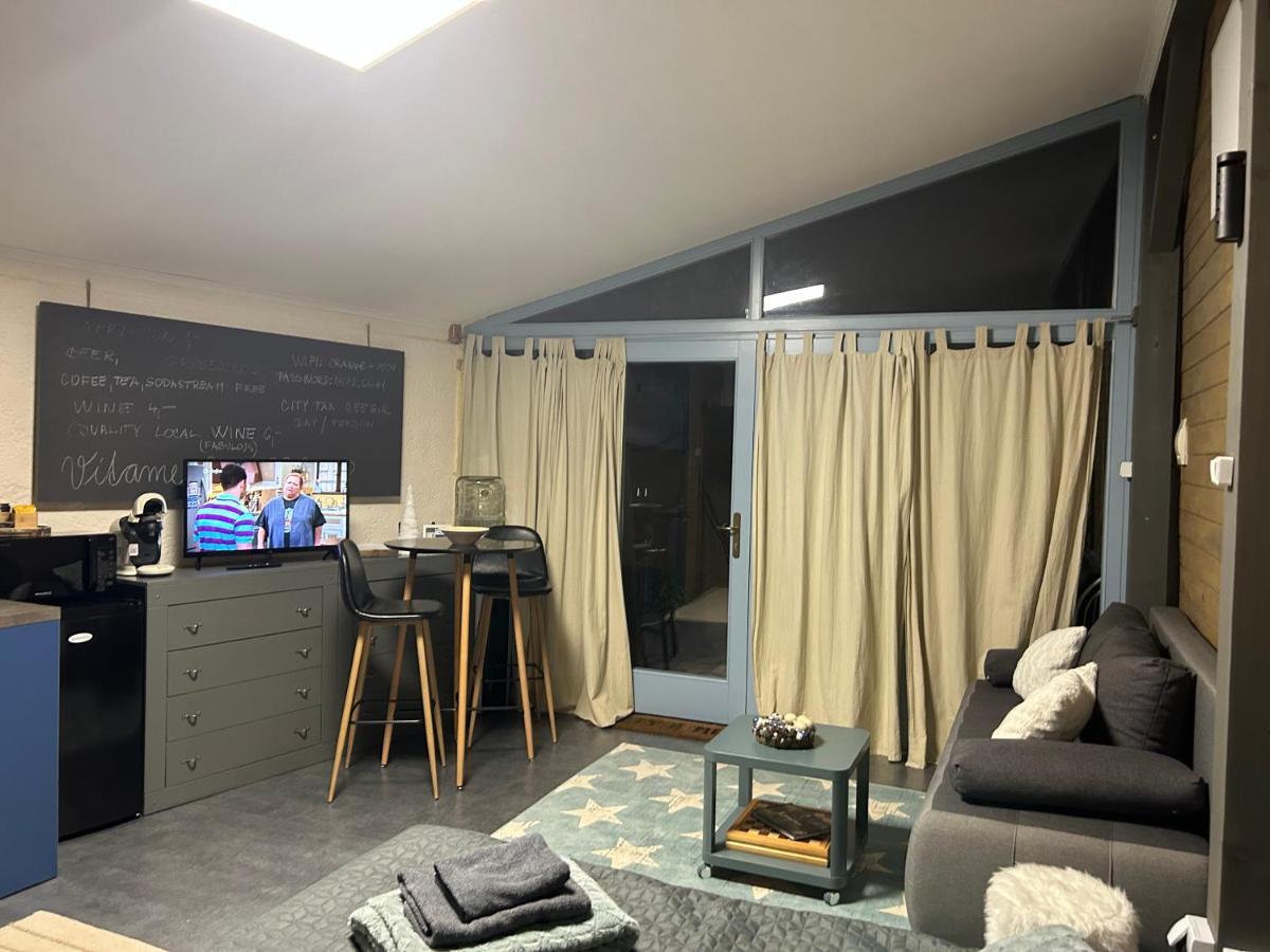 Monpe Apartmanik S Atmosferou Komárno Buitenkant foto