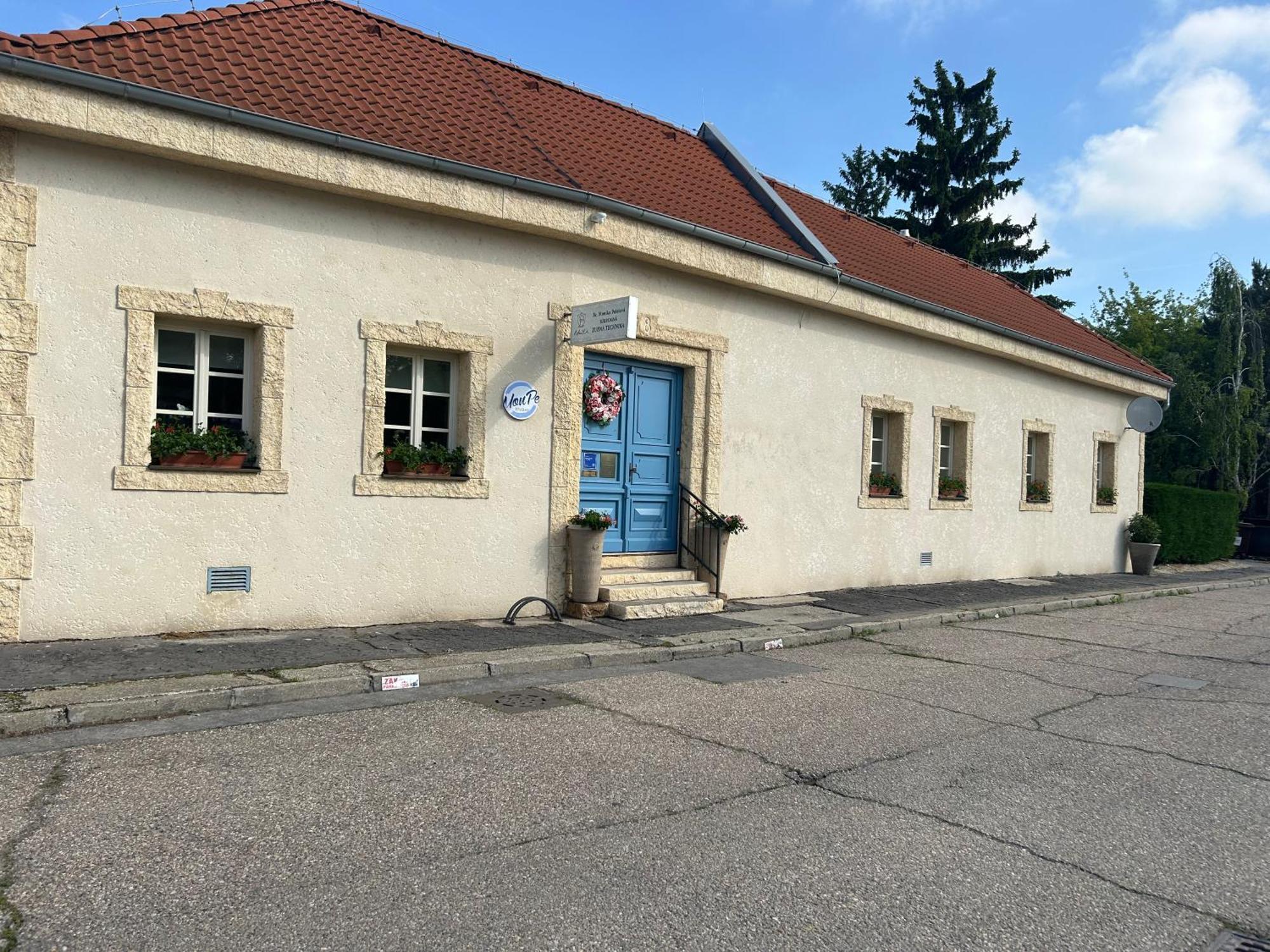 Monpe Apartmanik S Atmosferou Komárno Buitenkant foto